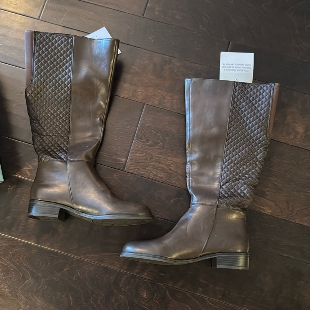 Life stride wide calf brown quilted boots NIB 7.5